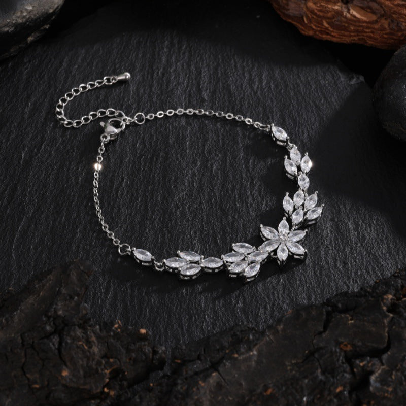 European And American Personalized Creative And Refined Flower Bracelet For Women