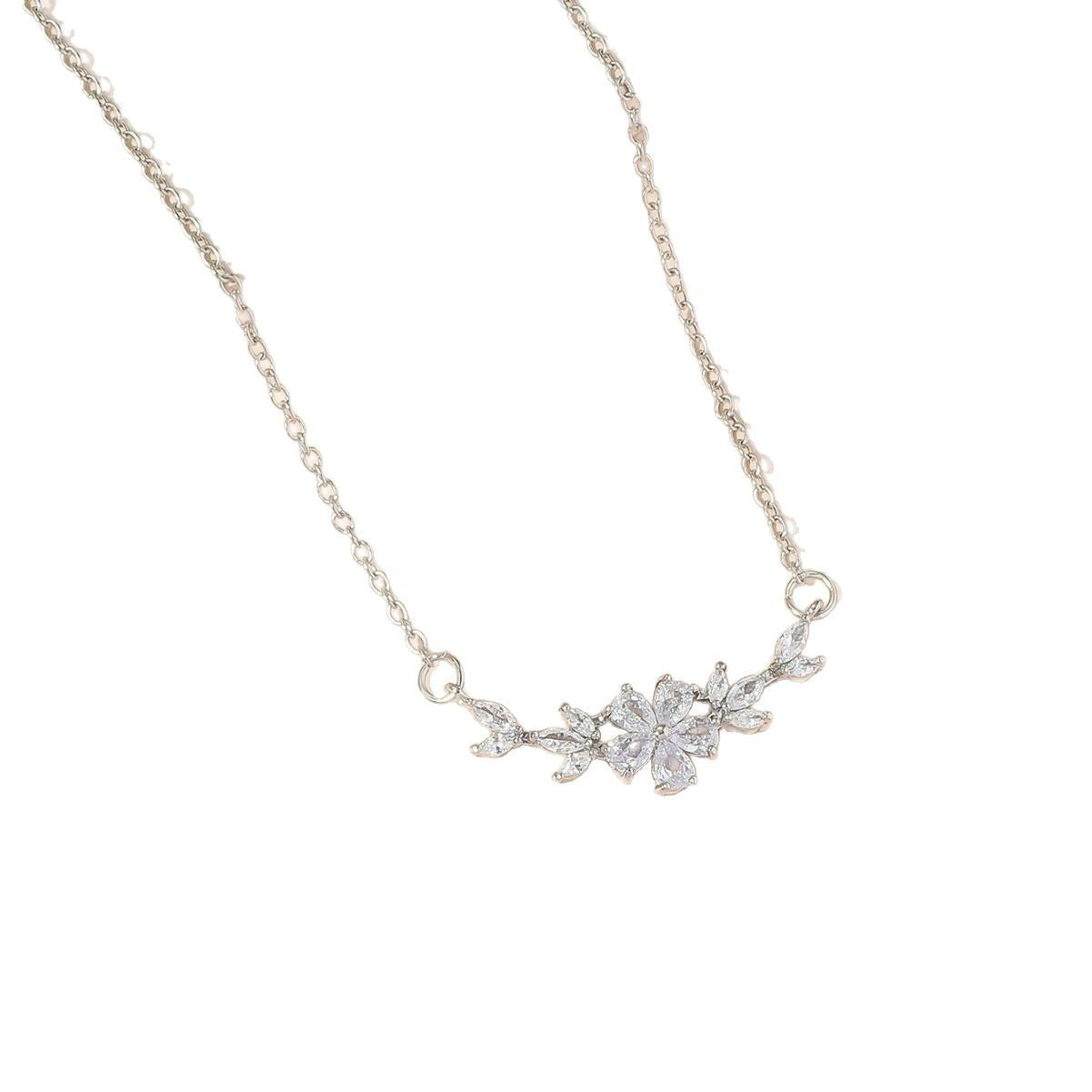 Original Design Copper Hand Inlaid Horse Eye Flower Pendant Choker