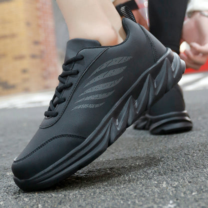 Men's Soft Bottom Light Casual Shoes Teenagers Autumn And Winter Leather Running Shoes